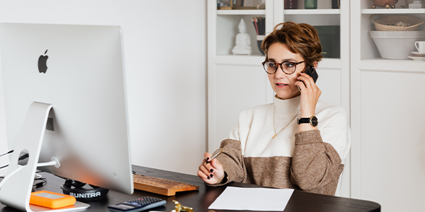 business woman phone